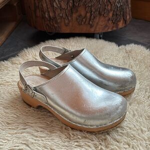 Chic Silver Kids Dress Clogs